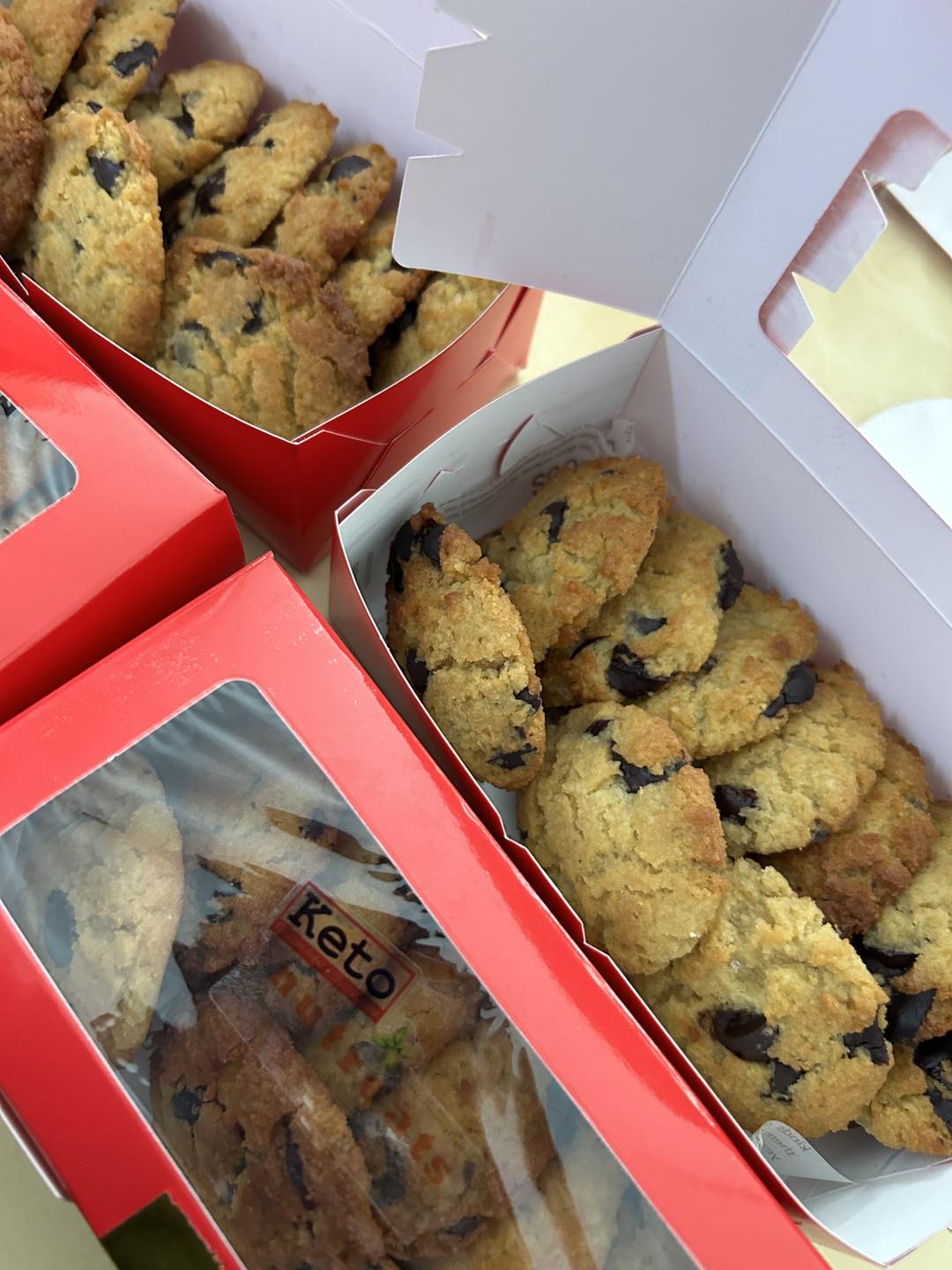 Keto Choco Chip Cookies